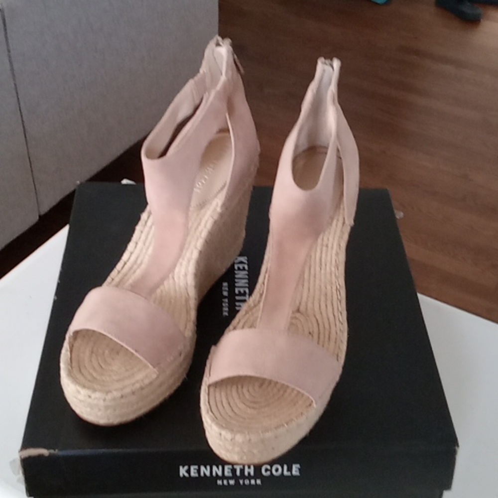 Kenneth Cole women's sandals-NEW